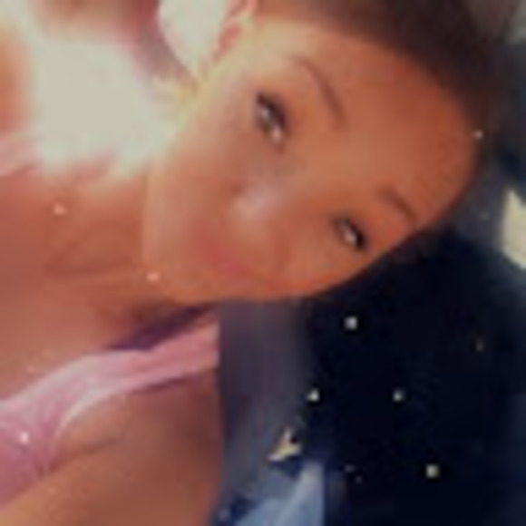 Meet your Posher, Tanisha - Picture 1 of 1